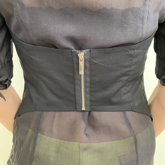 Karen Millen Sheer Black Blouse - Size: Labeled US 4 / EU 36 - Picture 5 of 9